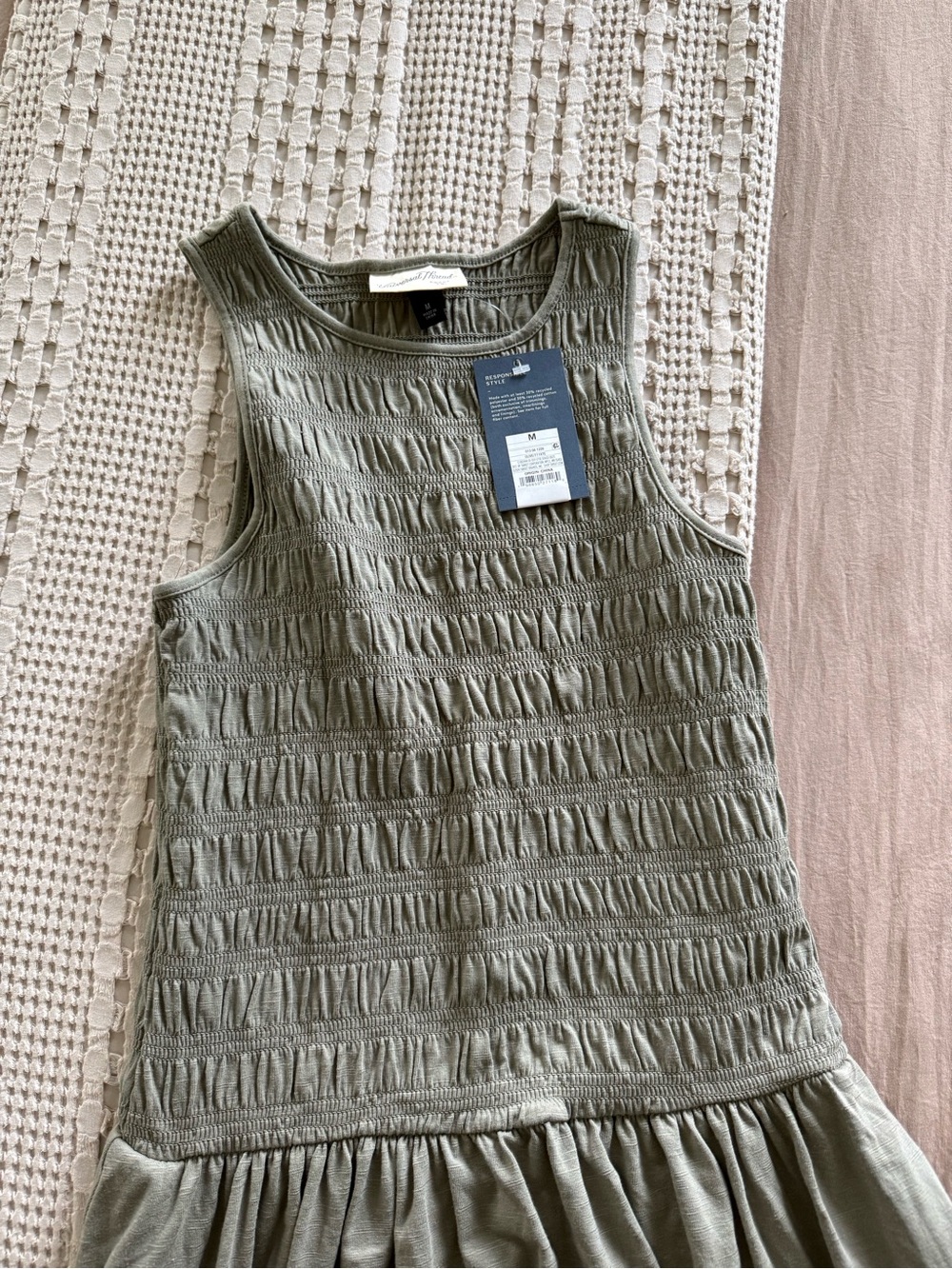 NEW Universal Thread Olive Sleeveless Smocked Tank Dress Size M - Picture 2 of 6
